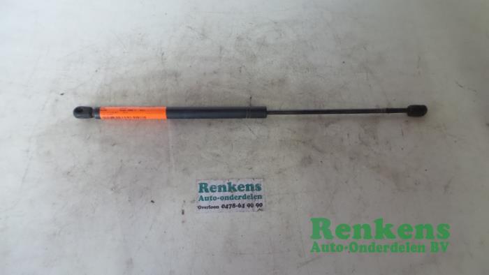 Rear gas strut, right from a Opel Astra G (F08/48) 1.6 2002