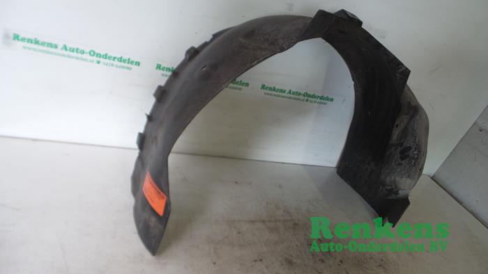 Wheel arch liner from a Opel Vectra C 1.8 16V 2003