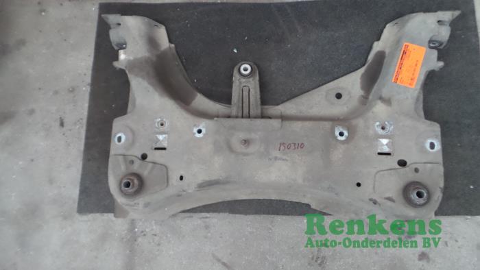 Begagnade Underram Renault Clio III (BR/CR) 1.2 16V 75 Pris € 60,00 Marginaltabell erbjuds av Renkens Auto-Onderdelen B.V.