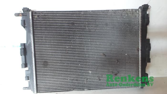 Used Radiator Renault Megane II (BM/CM) 1.5 dCi 85 Price € 40,00 Margin scheme offered by Renkens Auto-Onderdelen B.V.