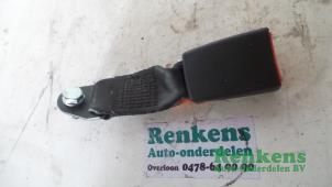 Gebrauchte Sicherheitsgurt Schließe links hinten Ford Ka II 1.2 Preis auf Anfrage angeboten von Renkens Auto-Onderdelen B.V.