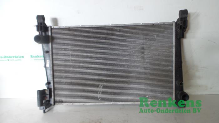 Usagé Radiateur Opel Corsa D 1.3 CDTi 16V ecoFLEX Prix € 40,00 Règlement à la marge proposé par Renkens Auto-Onderdelen B.V.