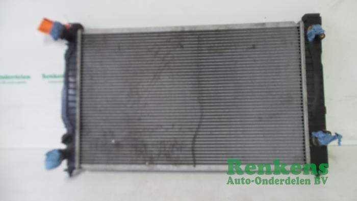 Usagé Radiateur Volkswagen Passat Variant (3B6) 1.9 TDI 130 Prix € 50,00 Règlement à la marge proposé par Renkens Auto-Onderdelen B.V.