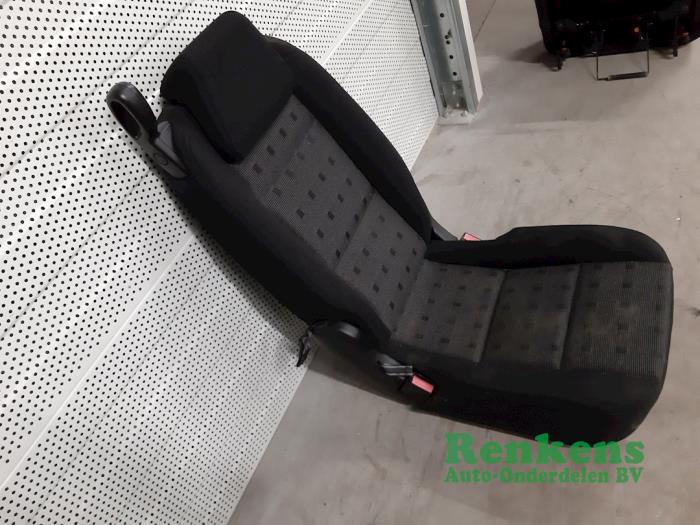 Rear seat from a Peugeot 307 SW (3H) 2.0 HDi 135 16V FAP 2008
