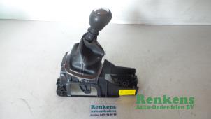 Used Gear stick Renault Megane III Grandtour (KZ) 1.5 dCi 110 Price € 50,00 Margin scheme offered by Renkens Auto-Onderdelen B.V.