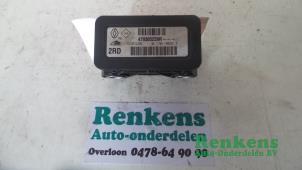 Usados Ordenadores ESP Renault Megane III Grandtour (KZ) 1.5 dCi 110 Precio € 25,00 Norma de margen ofrecido por Renkens Auto-Onderdelen B.V.