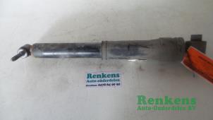 Used Rear shock absorber, left Renault Megane III Grandtour (KZ) 1.5 dCi 110 Price € 20,00 Margin scheme offered by Renkens Auto-Onderdelen B.V.