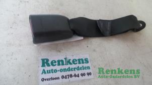 Używane Wtyk pasa bezpieczenstwa prawy tyl Opel Agila (B) 1.2 16V Cena € 15,00 Procedura marży oferowane przez Renkens Auto-Onderdelen B.V.