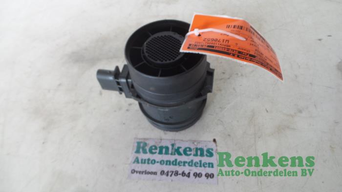 Gebrauchte Luftmassenmesser BMW 3 serie Touring (E91) 318d 16V Preis € 20,00 Margenregelung angeboten von Renkens Auto-Onderdelen B.V.