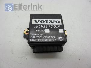Używane Sterownik tempomatu Volvo V40 (VW) 2.0 16V Cena € 25,00 Procedura marży oferowane przez Auto Demontage Elferink B.V.