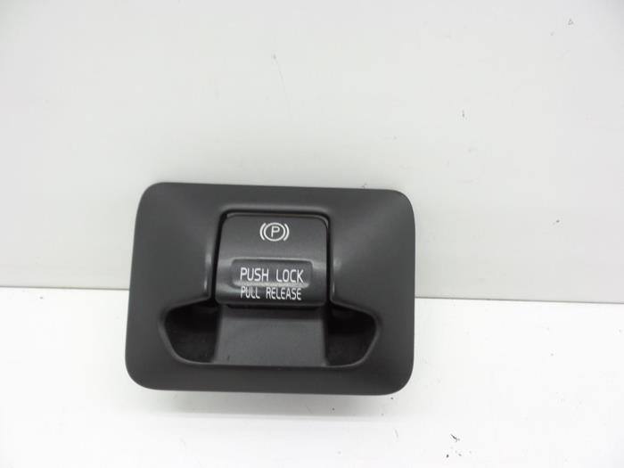 Gebrauchte Handbremse Schalter Volvo V70 (BW) 2.5 T 20V Preis € 25,00 Margenregelung angeboten von Auto Demontage Elferink B.V.