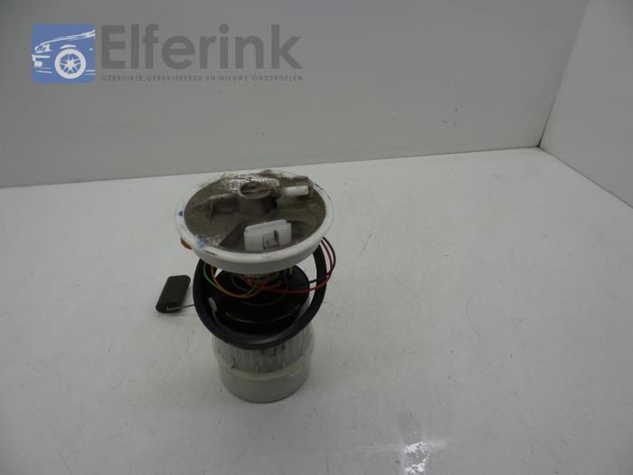 Electric fuel pump from a Volvo V50 (MW) 1.8 16V 2006