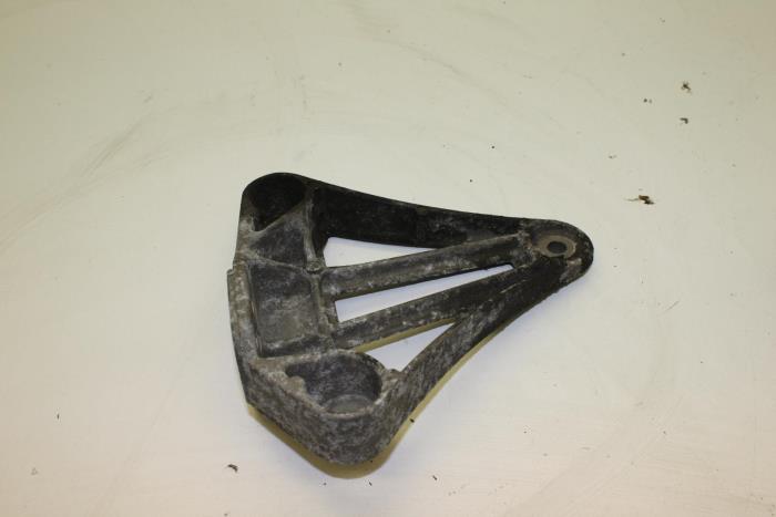 Used Engine mount Saab 9-3 I (YS3D) 2.0t 16V Ecopower Price € 25,00 Margin scheme offered by Auto Demontage Elferink B.V.
