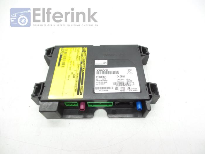 Phone module from a Volvo V60 I (FW/GW) 1.6 DRIVe 2013