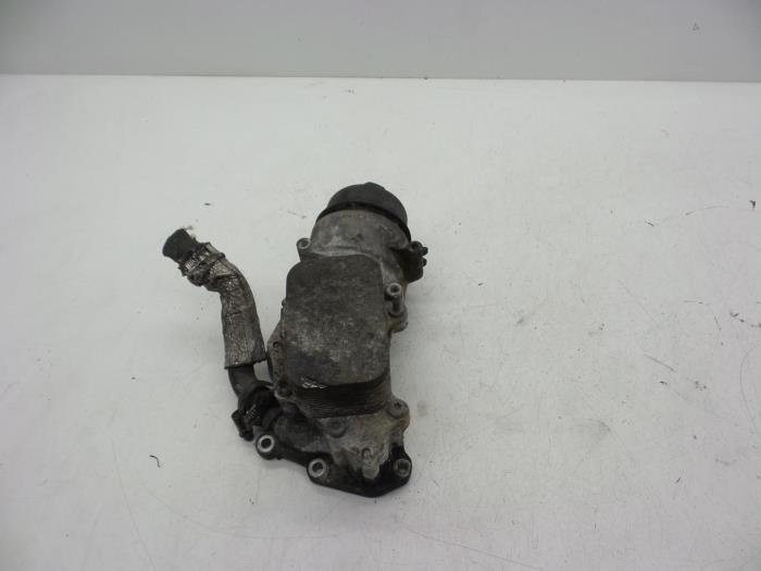 Gebrauchte Ölfiltergehäuse Volvo V70 (BW) 1.6 DRIVe 16V Preis € 65,00 Margenregelung angeboten von Auto Demontage Elferink B.V.