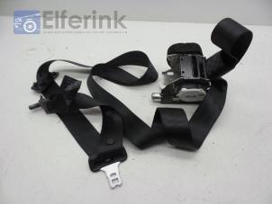 Usagé Tendeur de ceinture arrière centre Volvo S60 II (FS) 2.0 D3 20V Prix € 75,00 Règlement à la marge proposé par Auto Demontage Elferink B.V.