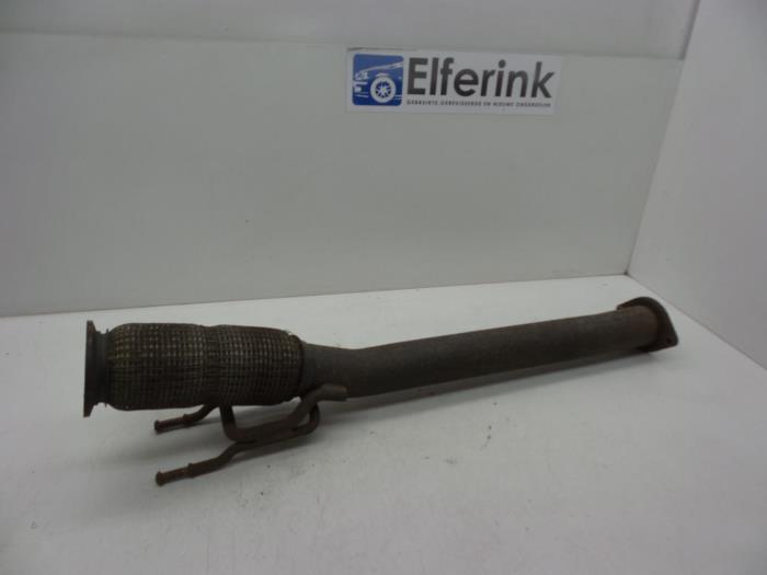 Usagé Tube échappement avant Volvo S60 II (FS) 2.0 D3 20V Prix € 50,00 Règlement à la marge proposé par Auto Demontage Elferink B.V.