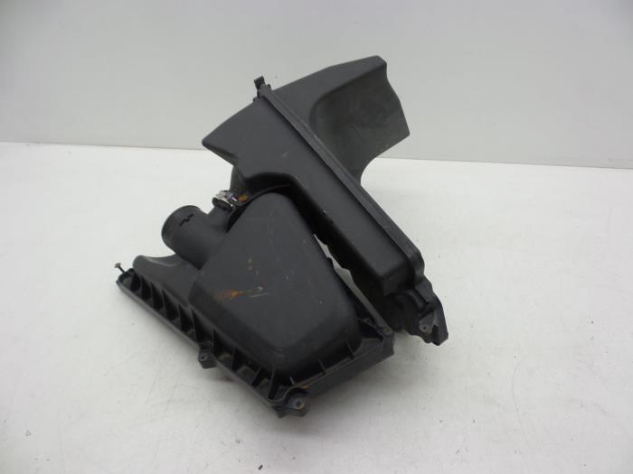Gebrauchte Luftfiltergehäuse Volvo V70 (BW) 2.0 16V Flexifuel Preis € 40,00 Margenregelung angeboten von Auto Demontage Elferink B.V.