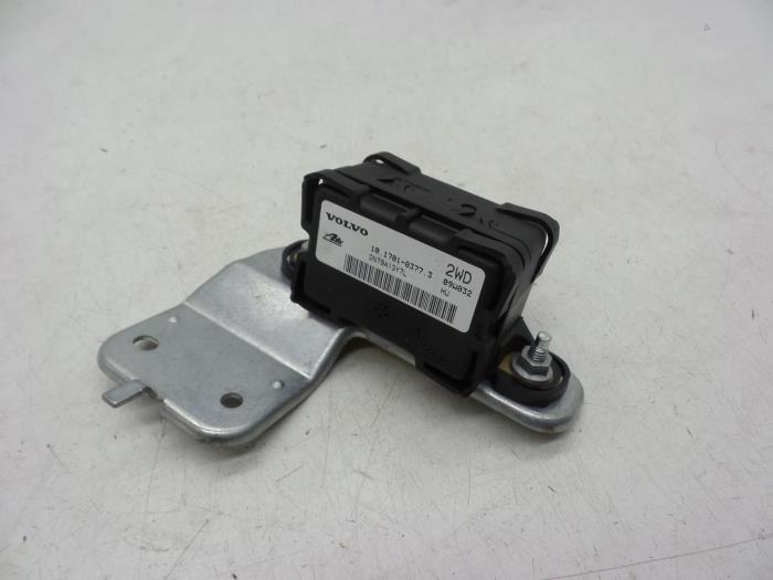 Begagnade ABS-sensor Volvo S60 I (RS/HV) 2.4 20V 140 Pris € 70,00 Marginaltabell erbjuds av Auto Demontage Elferink B.V.
