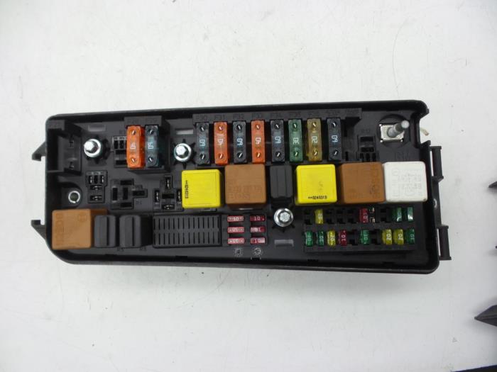 Fuse box Saab 9-3 II Sport Sedan 1.8t 16V - 12800999