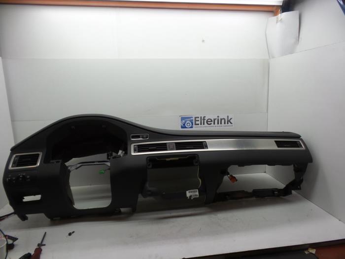 Używane Panel Volvo V70 (BW) 2.4 D 20V Cena € 300,00 Procedura marży oferowane przez Auto Demontage Elferink B.V.
