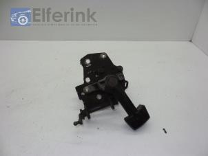 Used Gearbox mechanism Volvo S40 (MS) 2.0 16V Price € 75,00 Margin scheme offered by Auto Demontage Elferink B.V.