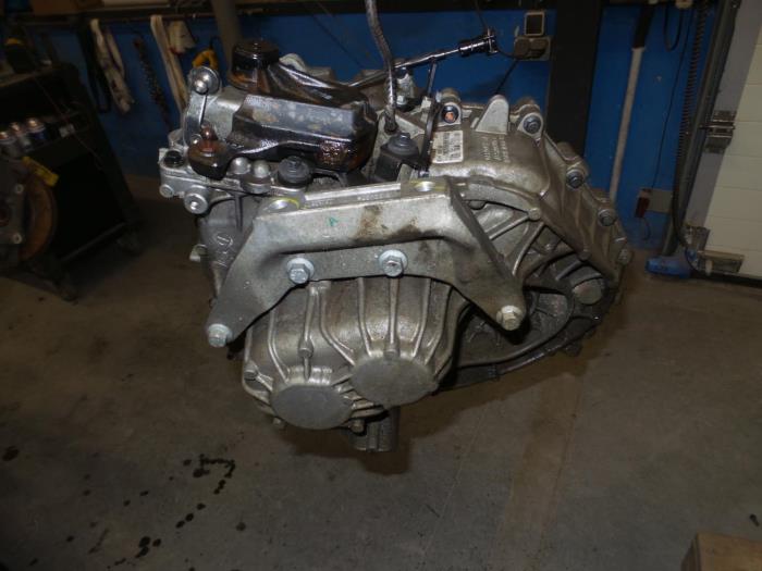Gebrauchte Getriebe Volvo S60 II (FS) 2.0 D3 20V Preis € 350,00 Margenregelung angeboten von Auto Demontage Elferink B.V.
