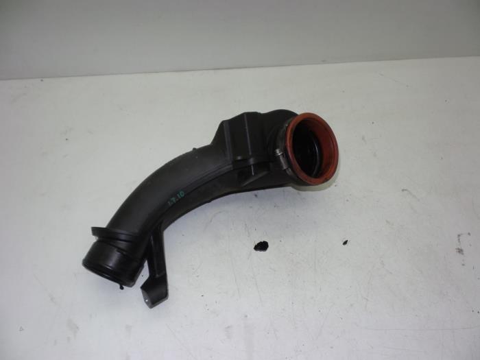 Gebrauchte Intercooler Rohr Volvo S60 II (FS) 2.0 D3 20V Preis € 25,00 Margenregelung angeboten von Auto Demontage Elferink B.V.