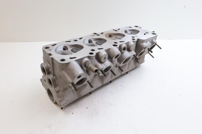 Begagnade Topplock Volvo 740 Pris € 544,50 Inklusive moms erbjuds av Auto Demontage Elferink B.V.