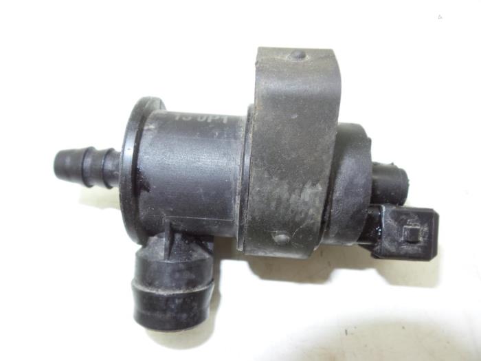 Używane Pompa EGR Volvo V70 (BW) 2.5 T 20V Cena € 25,00 Procedura marży oferowane przez Auto Demontage Elferink B.V.
