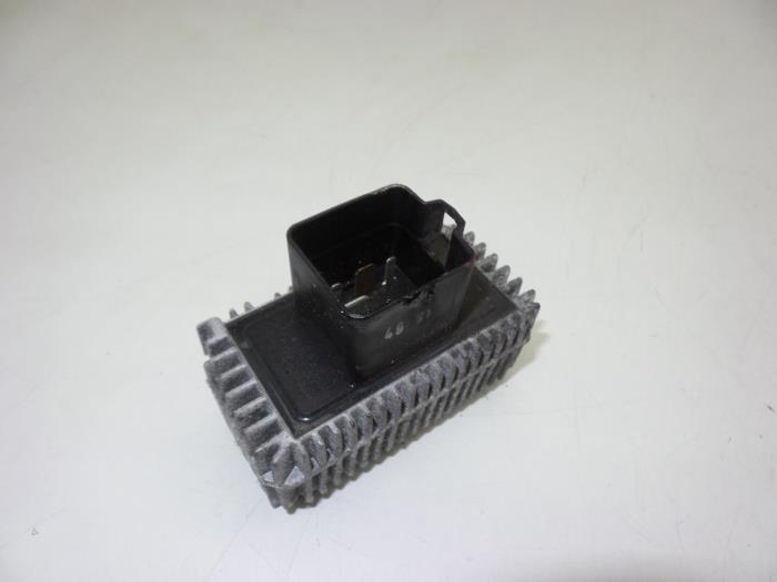 Glow plug relay Opel Zafira 2.0 DTI 16V 51299008