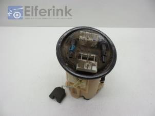 Used Electric fuel pump Opel Astra G (F08/48) 1.6 Price € 25,00 Margin scheme offered by Auto Demontage Elferink B.V.