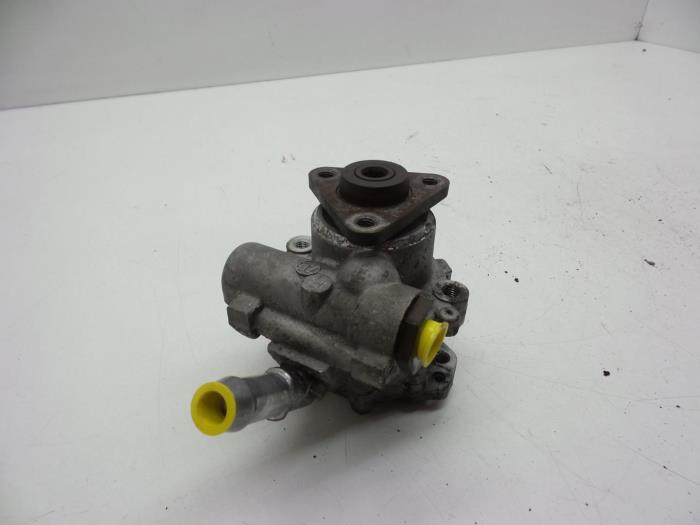 Power steering pumps with engine code B308E stock