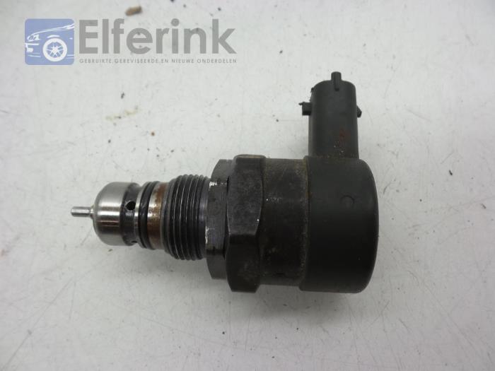 Fuel pressure regulators with part number 0281002507 stock