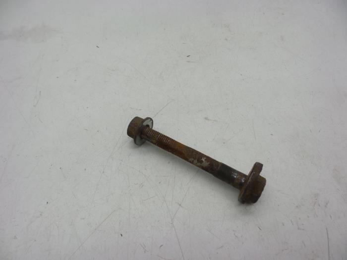 Usagé Kit boulons Saab 9-5 (YS3G) 2.0 TiD 16V Prix € 25,00 Règlement à la marge proposé par Auto Demontage Elferink B.V.