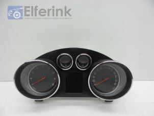 Used Odometer KM Opel Astra J (PC6/PD6/PE6/PF6) 1.6 16V Ecotec Price € 150,00 Margin scheme offered by Auto Demontage Elferink B.V.