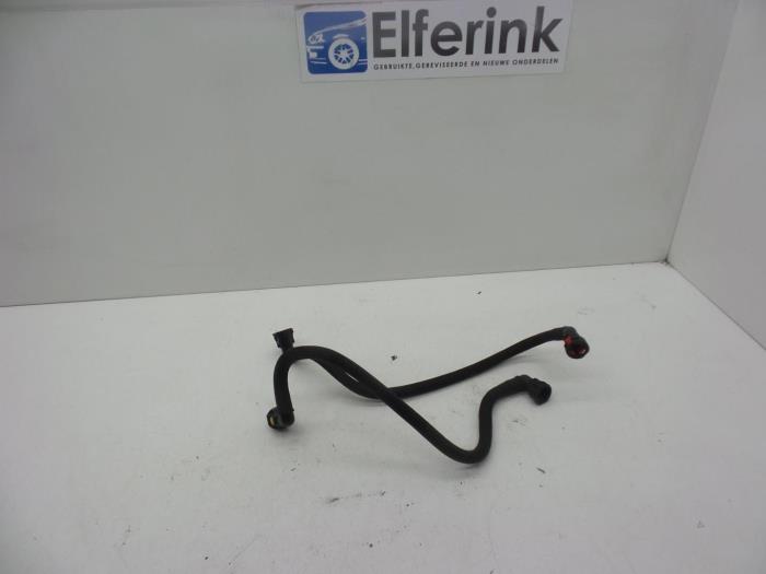 Usagé Conduit de pression d'huile Volvo XC70 (BZ) 2.4 D 20V AWD Prix € 50,00 Règlement à la marge proposé par Auto Demontage Elferink B.V.