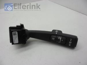 Usados Interruptor de limpiaparabrisas Volvo S60 II (FS) 1.6 DRIVe,D2 Precio € 25,00 Norma de margen ofrecido por Auto Demontage Elferink B.V.