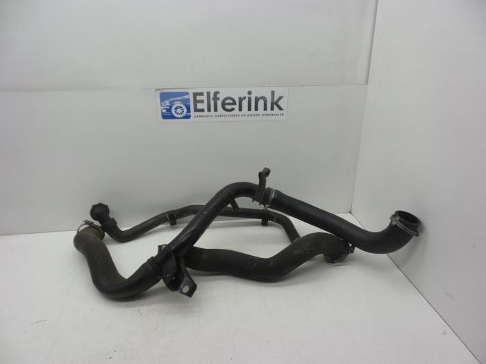 Intercooler Rohr Volvo S60 II (FS), 2010 / 2018 1.6 DRIVe,D2, Limousine, 4-tr, Diesel, 1.560cc, 84kW (114pk), FWD, D4162T, 2011-01 / 2015-12, FS84 (Gebraucht)