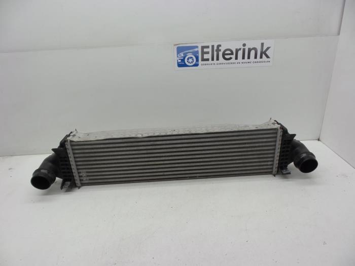 Intercooler de un Volvo V40 (MV) 2.0 T3 16V 2017