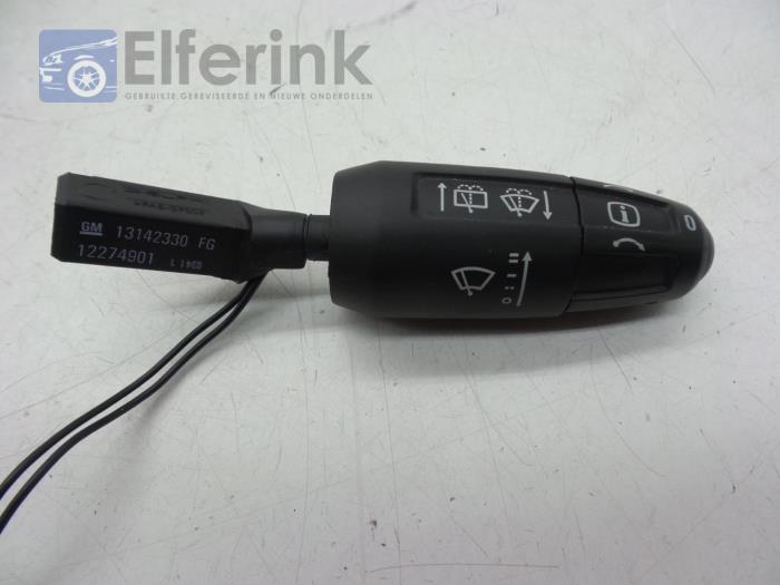 Wiper switch from a Opel Corsa D 1.2 16V 2011