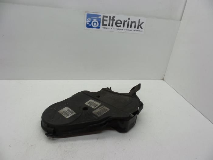 Usagé Couvercle de distribution Volvo V70 (SW) 2.4 D 20V Prix € 40,00 Règlement à la marge proposé par Auto Demontage Elferink B.V.