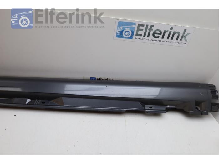 Sill, left from a Volvo V50 (MW) 1.6 D2 16V 2012