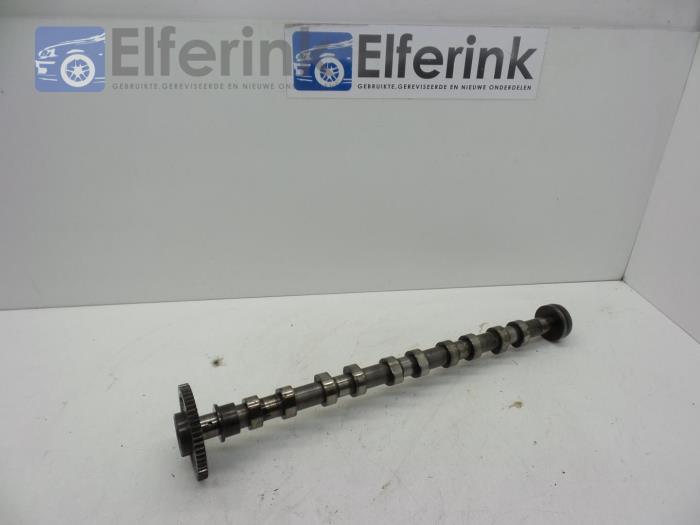 Camshaft from a Volvo XC90 I 2.4 D5 20V 2006