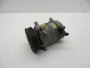 Usagé Compresseur de clim Volvo V40 (VW) 1.8 16V Prix € 100,00 Règlement à la marge proposé par Auto Demontage Elferink B.V.