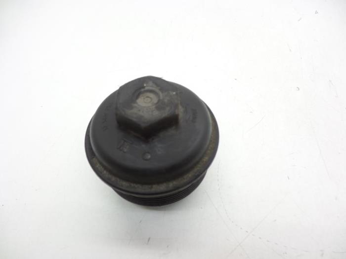 Gebrauchte Ölfilter Deckel Saab 9-3 II Sport Sedan (YS3F) 1.8t 16V BioPower Preis € 25,00 Margenregelung angeboten von Auto Demontage Elferink B.V.