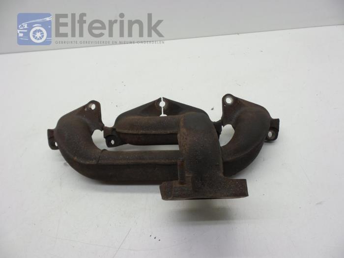 Exhaust manifold from a Saab 9-5 (YS3E) 2.3t 16V 2001