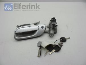 Used Set of cylinder locks (complete) Volvo V70 (SW) 2.4 D5 20V Price € 75,00 Margin scheme offered by Auto Demontage Elferink B.V.