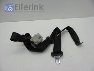 Used Rear seatbelt, left Opel Vectra C GTS 1.9 CDTI 120 Price € 25,00 Margin scheme offered by Auto Demontage Elferink B.V.