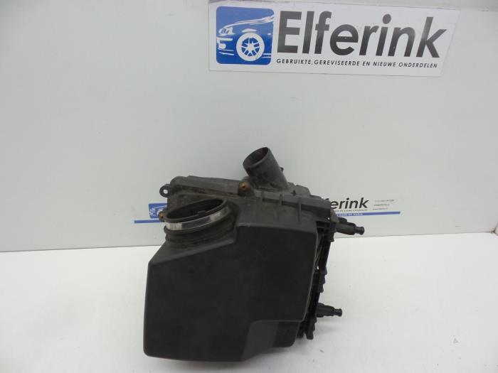 Begagnade Luftfilterhus Opel Corsa D 1.3 CDTi 16V ecoFLEX Pris € 30,00 Marginaltabell erbjuds av Auto Demontage Elferink B.V.